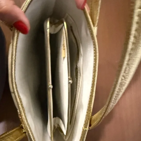Vtg 50s 60s “Adrian’s of Palm Springs”Floral Embroidered Gold Accent Silk Purse - Picture 4 of 9